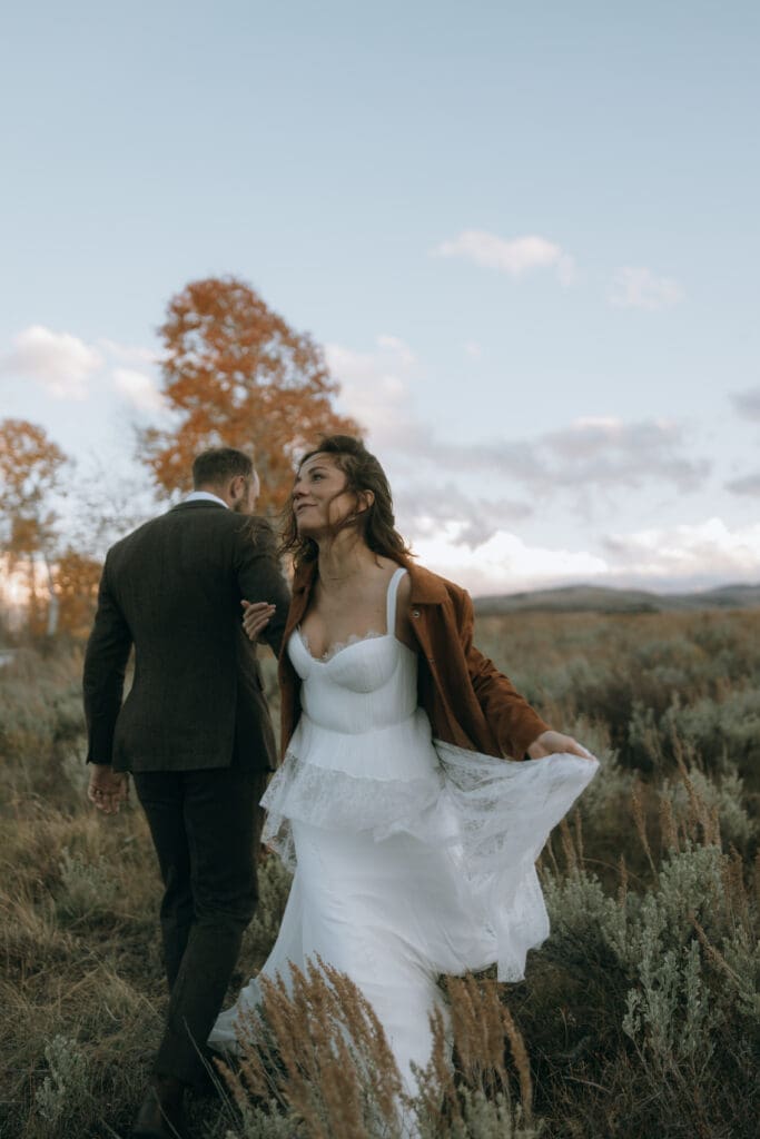 Sunset fall wedding photoshoot among the aspens in Utah